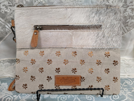 Vicarious Pouch